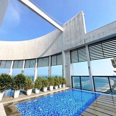 Luxury Apt Opposite Mykhe Beach Da Nang Exterior foto